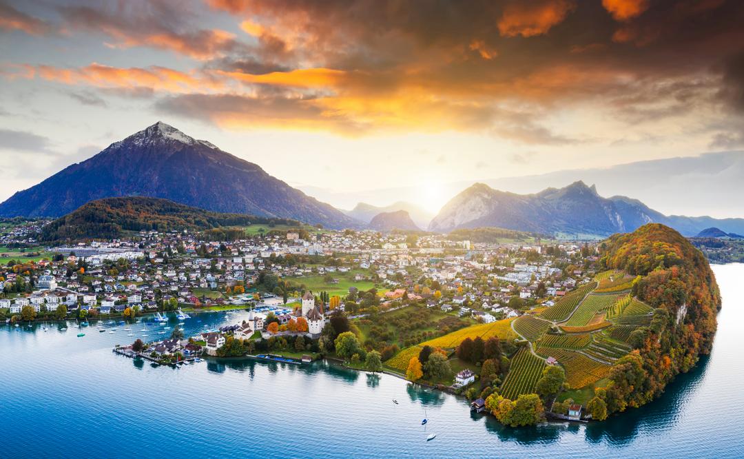 Cantão de Berna, Interlaken. A capital da aventura alpina (e da emoção de seus clientes).