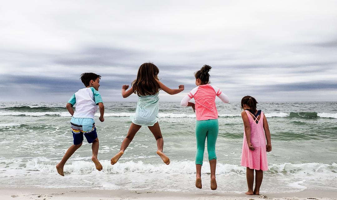 Os 9 destinos de férias perfeitos para crianças e adultos: como dar uma experiência inesquecível para seu clientes com família.